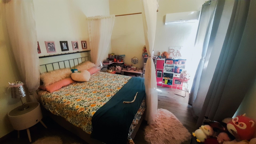 4 Bedroom Property for Sale in Kosmos North West